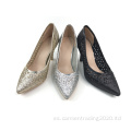Tacones altos de mujer con diamantes de imitación con punta láser